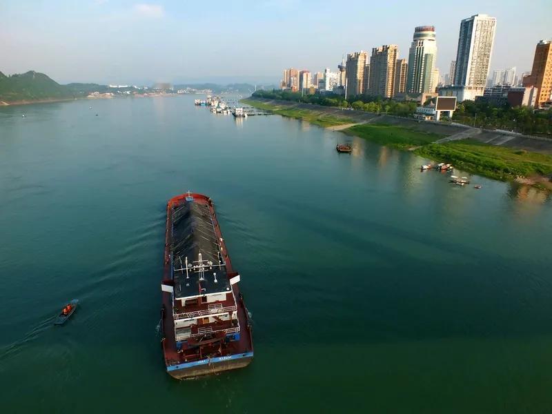 湖北天门市成功化解了生育率下降的难题。
有时真让人难以置信，一个年财政收入仅42