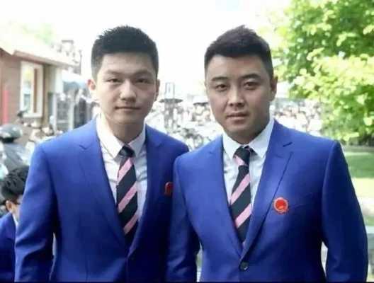 我敢打赌，能把这二位全部认出来的，绝对是一位中国乒乓球运动的骨灰级粉丝！