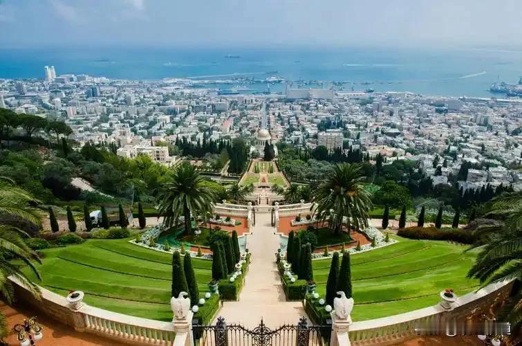 中东的局势如同一幅复杂而动荡的画卷，而以色列的存在无疑为这片土地增添了不少争议与