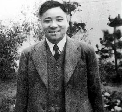 1939年，中共情报人员袁殊被76号抓获，特务要他招供，谁知袁殊却一点都不慌：“