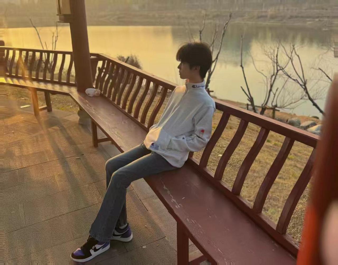 我兄弟谁要，人比我帅又有💰