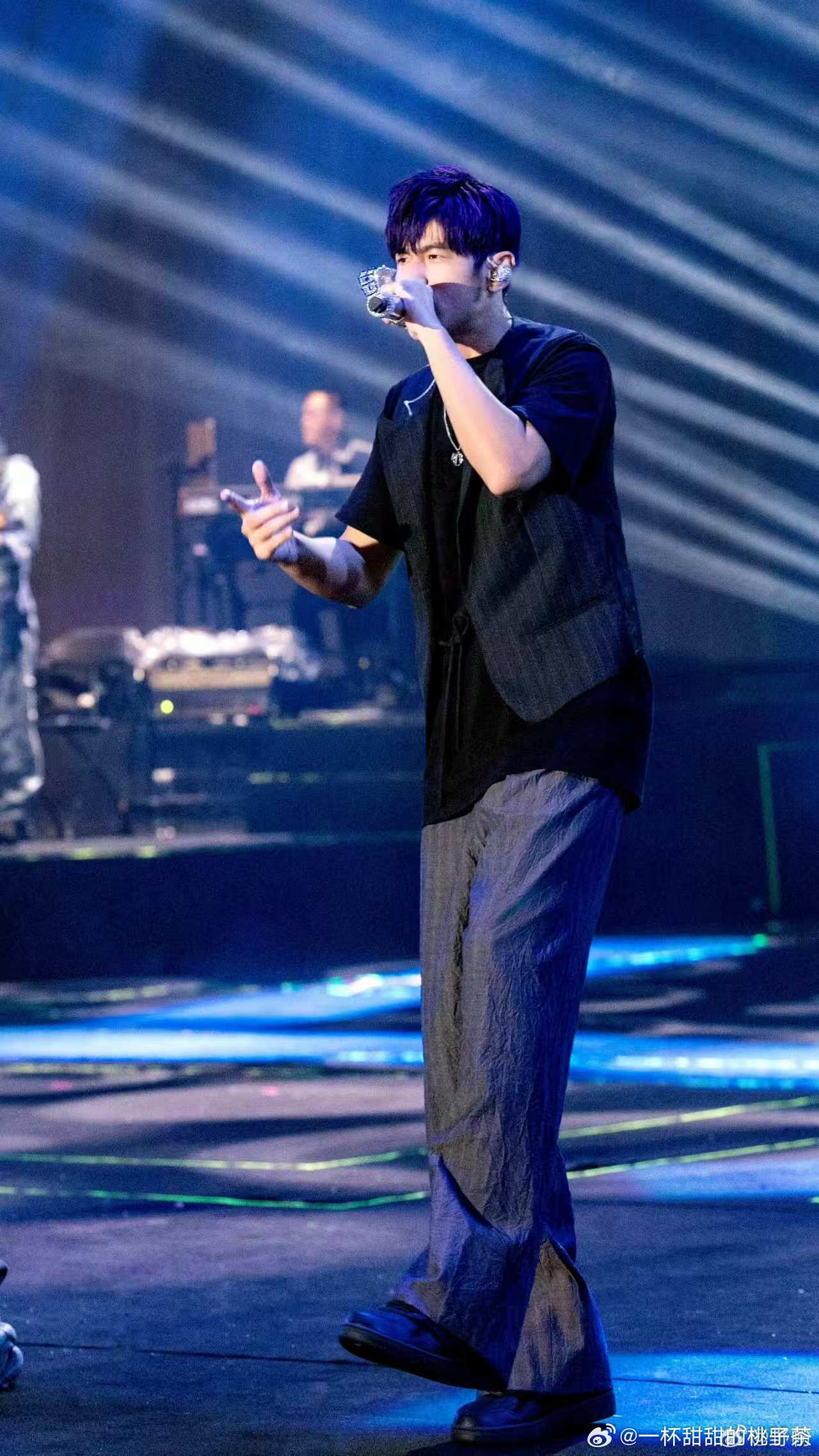 周杰伦私生子风波后更新ins周杰伦疑似回应私生子传闻来看 
