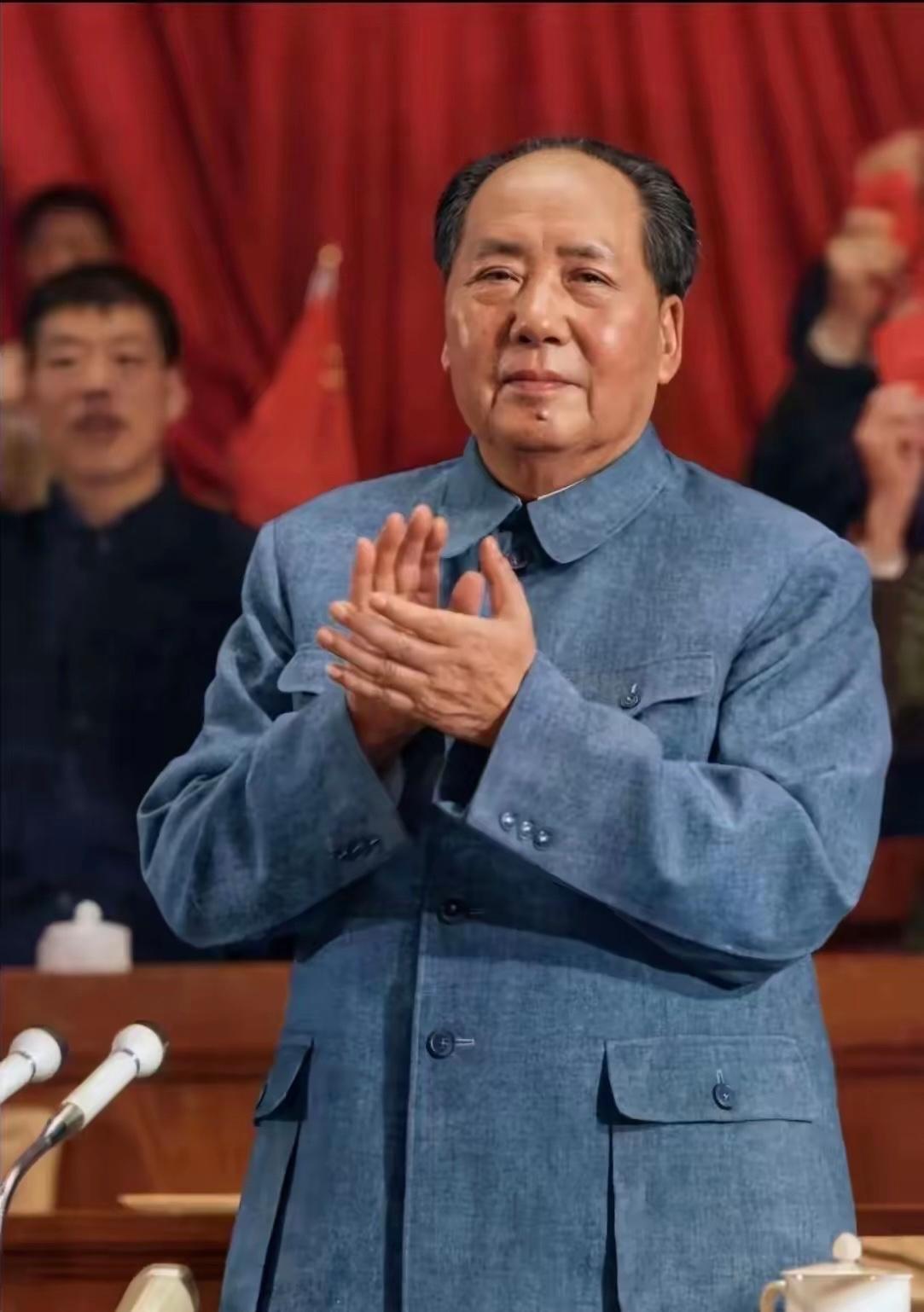 毛主席是我心目中永远的神，我从来没有直呼过毛主席的名字，这就像我不会喊出我爷爷的