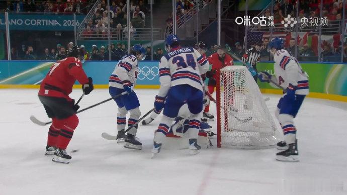 米兰冬奥会收官金牌诞生美国男子冰球夺冠米兰冬奥会收官！🏒美国2比1击败加拿大斩