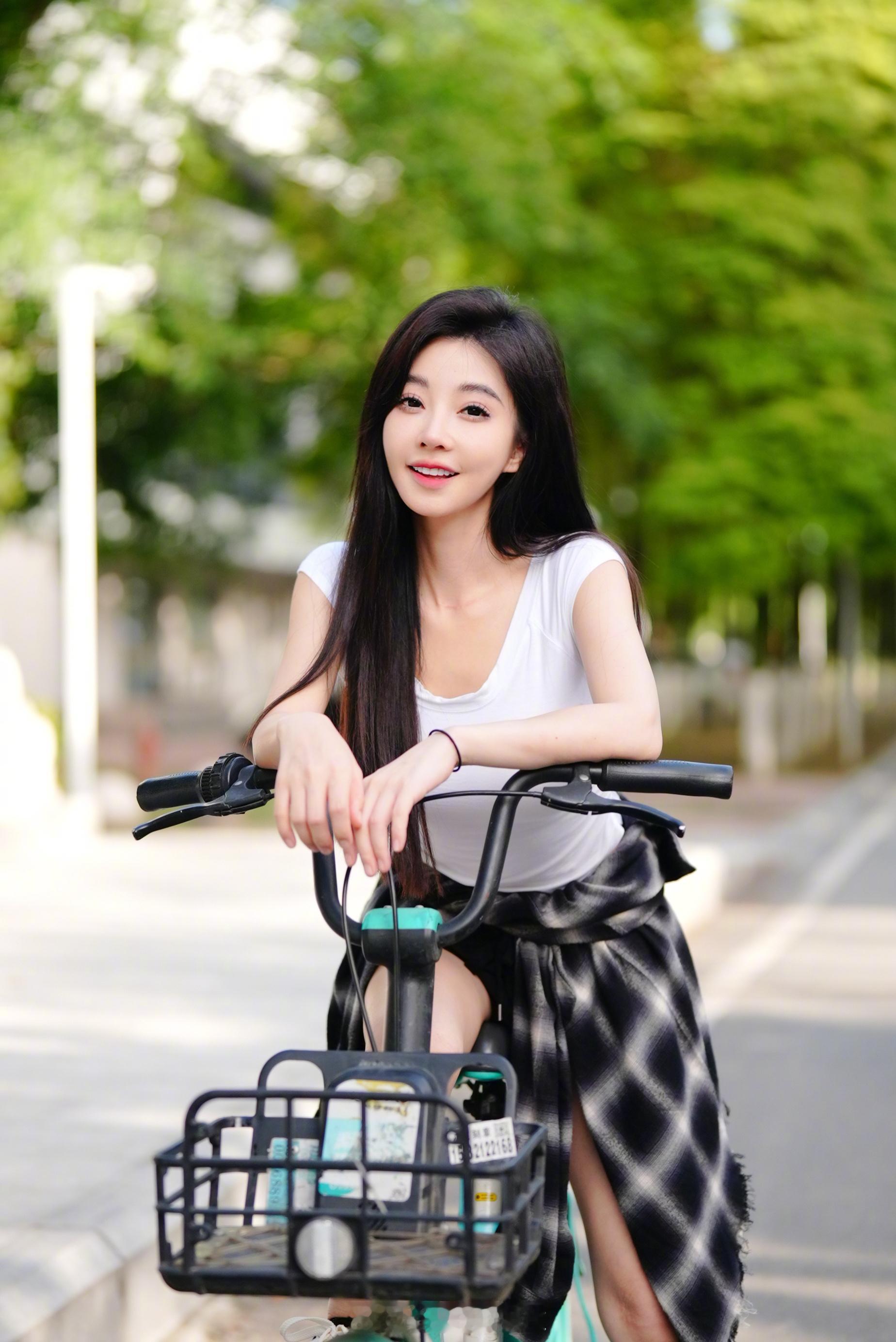 冯提莫可爱的孩子脸小女生 ​​​