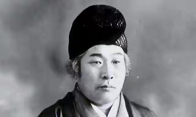 日本要亡国了？一个近百年前的死亡预言，曾因为现任首相的一句话，在日本国内炸开了锅