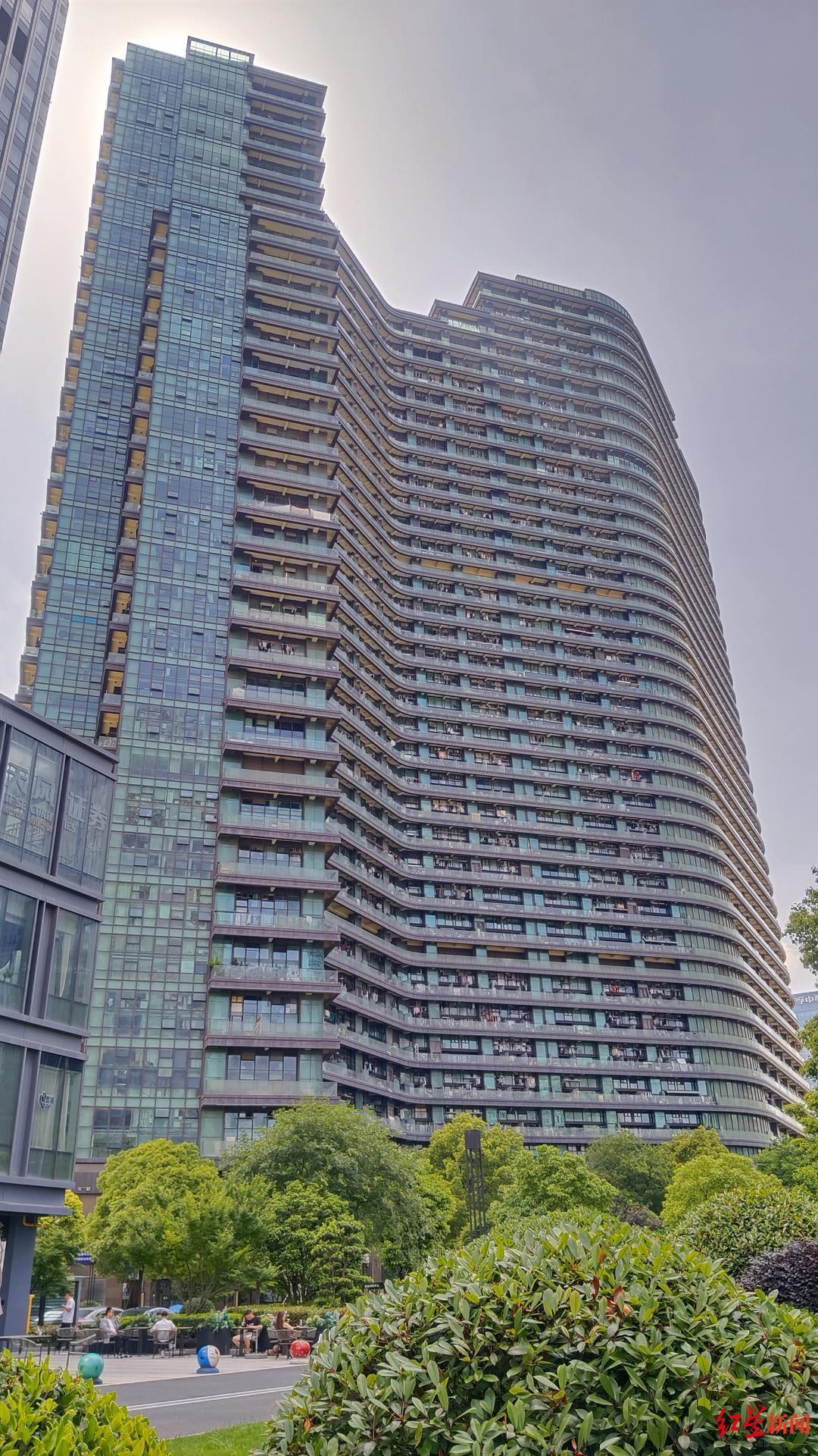 瞒不住了，乱象彻底摆上台面！
5月10至11日，红星新闻记者实地探访杭州萧山区盈