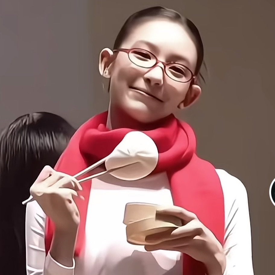 笑起来像美颜一样慈祥 ​​​
