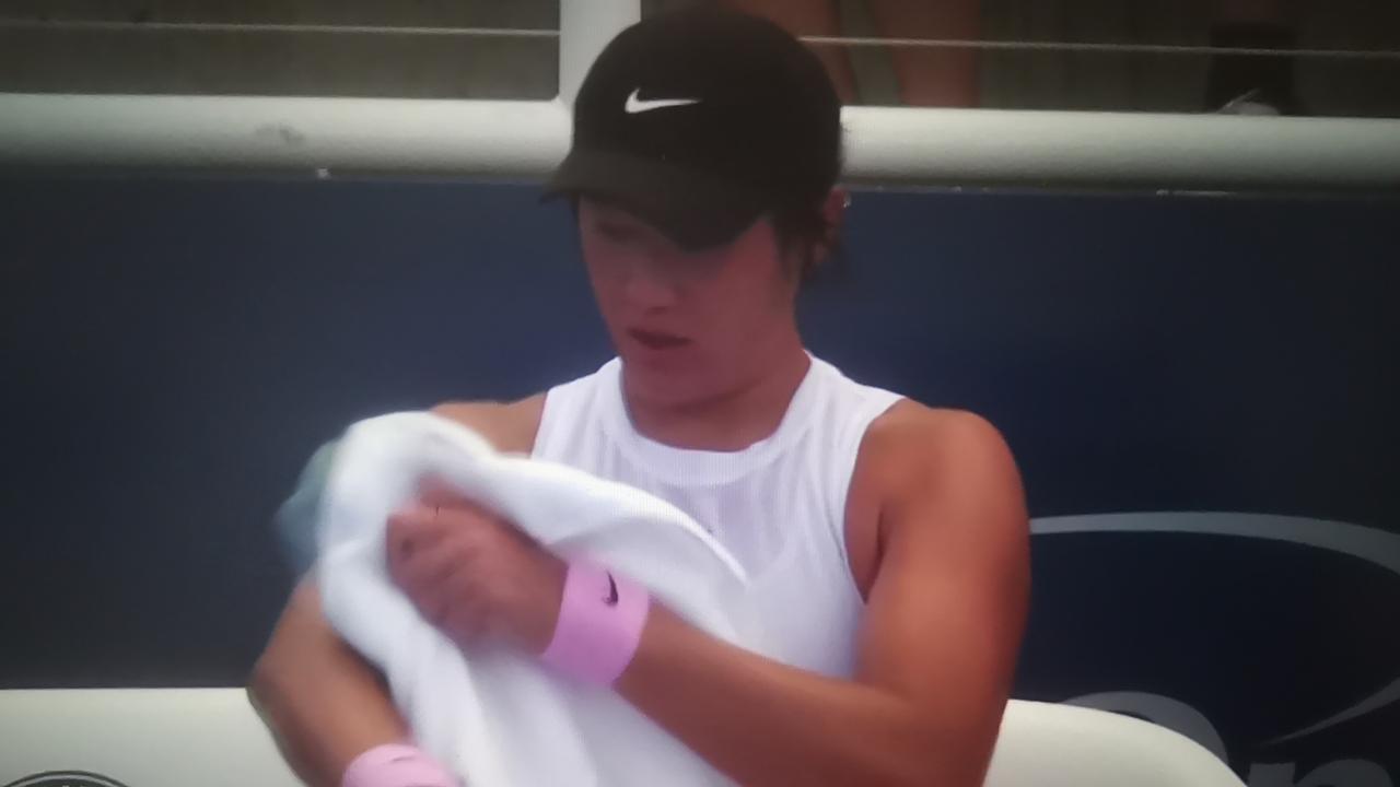 WTA1000辛辛那提站女单第2轮：王曦雨🇨🇳vs费尔南德斯🇨🇦

第二