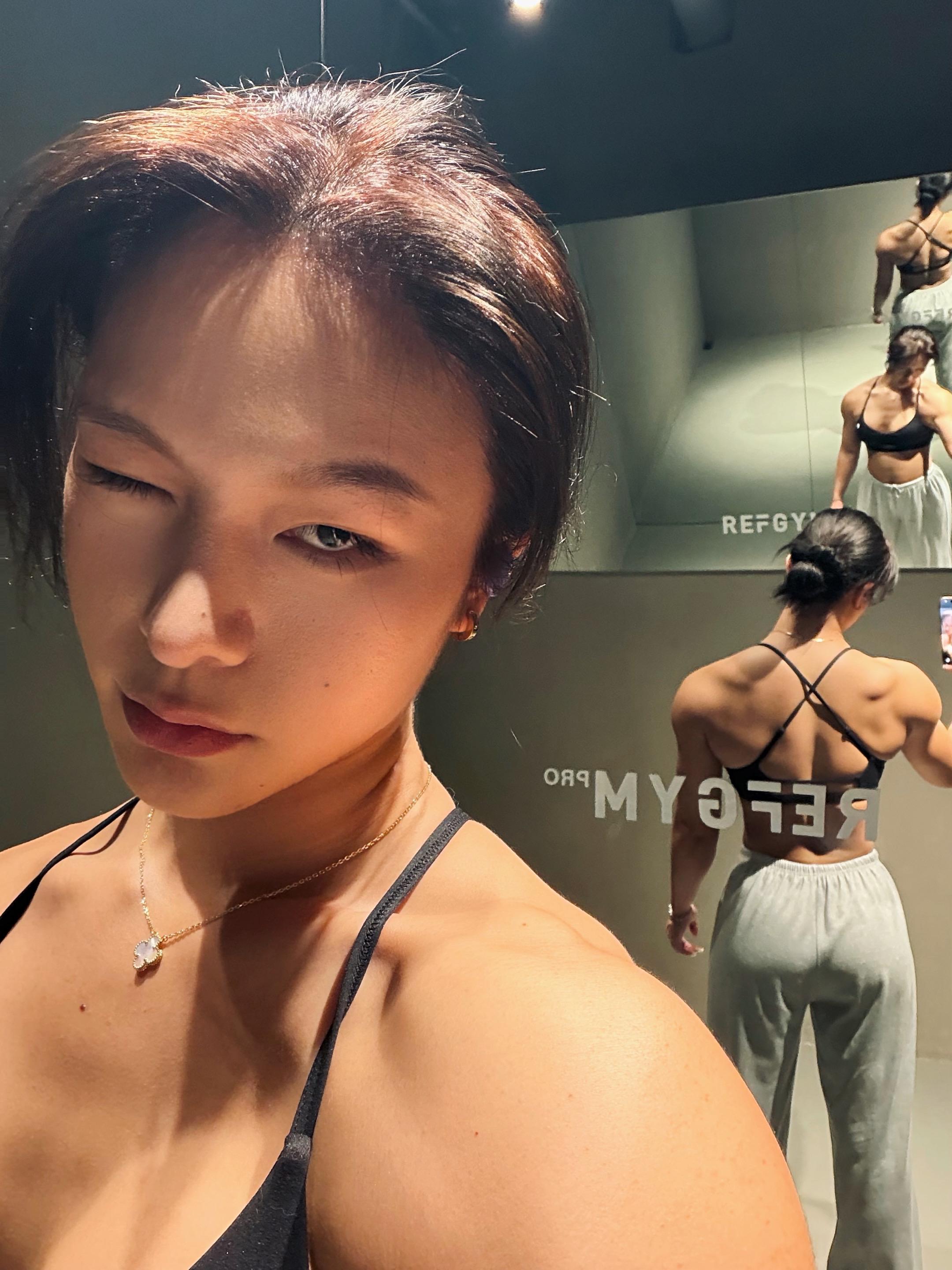 你怎么只和她聊天 我家也有只会后空翻的猫