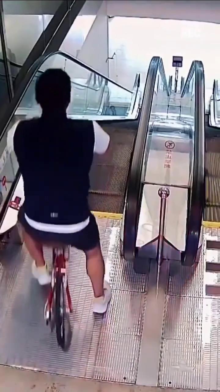 还有。