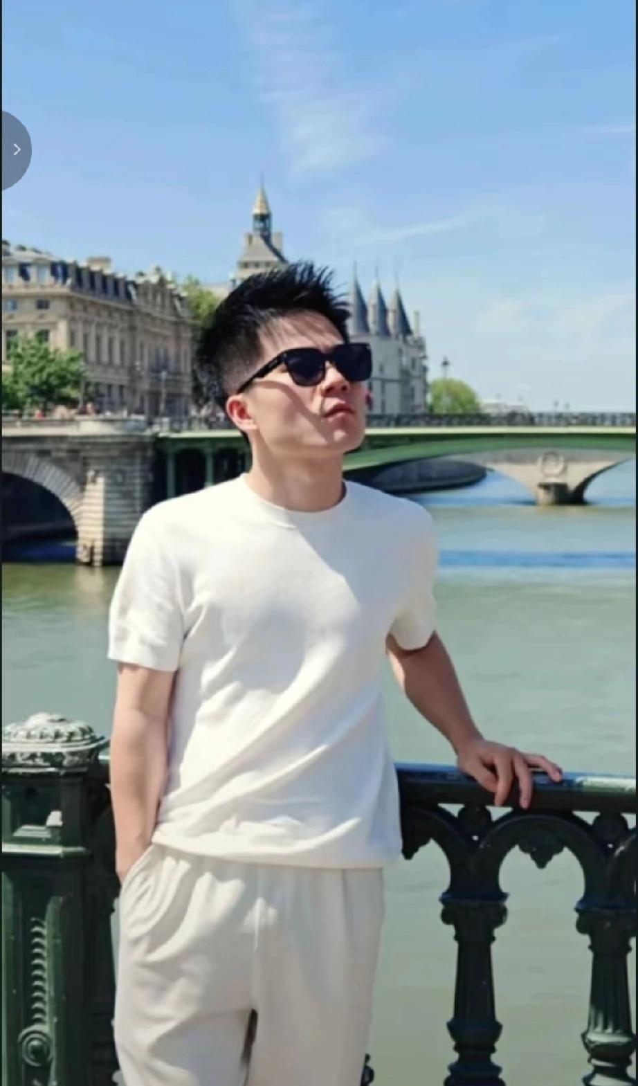 “老陈”被封号了。
谁能想到，他持续骂“彪哥”的背后，竟然是投资失败、急需用钱？