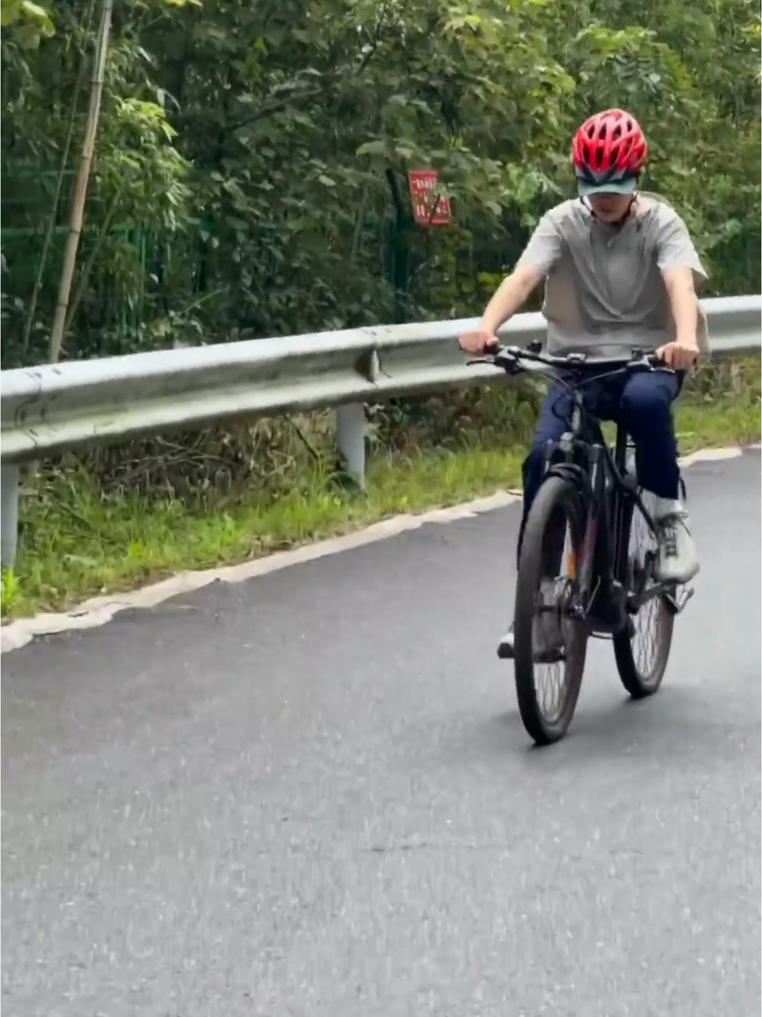 完全高精力人的户外休闲日常：好有活力一人🚴🏀🔫⛺️檀健次分享了运动日常檀健