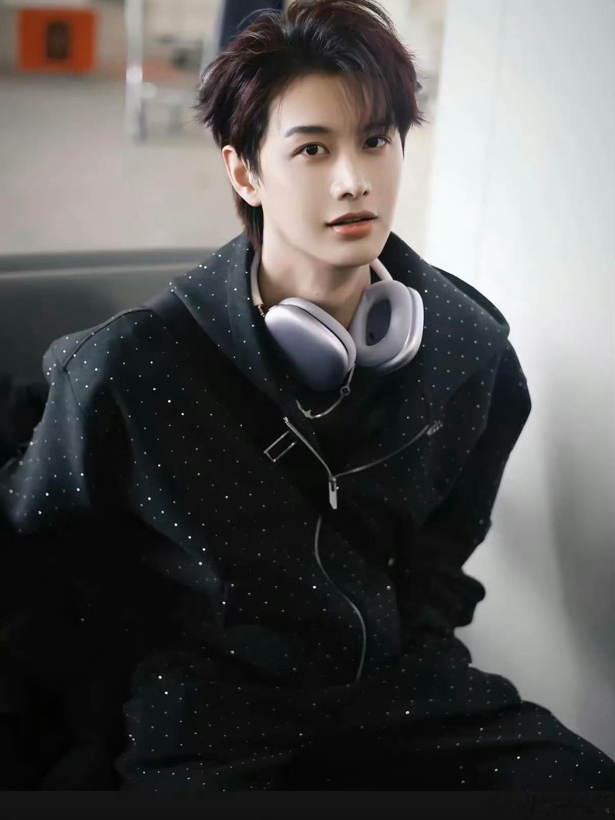 前女友实名举报何健麒涉毒希望每一次嫂子爆料都实名举报才有说服力