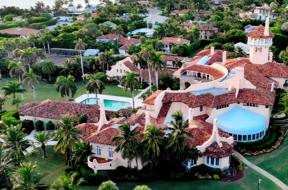 特朗普这下彻底栽了，自家“后院”直接被端了，一个这个包含他海湖庄园的核心地盘居然