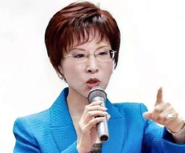 [微风]针对两岸统一，洪秀柱也太让人失望了！说白了，洪秀柱居然建议两岸先签一个“