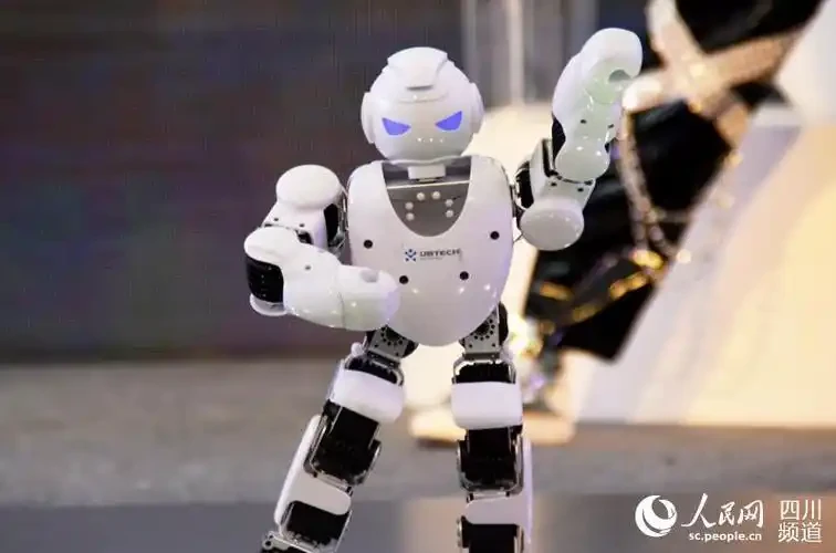 外网CPU干烧了！春晚机器人被逐帧“凌迟”