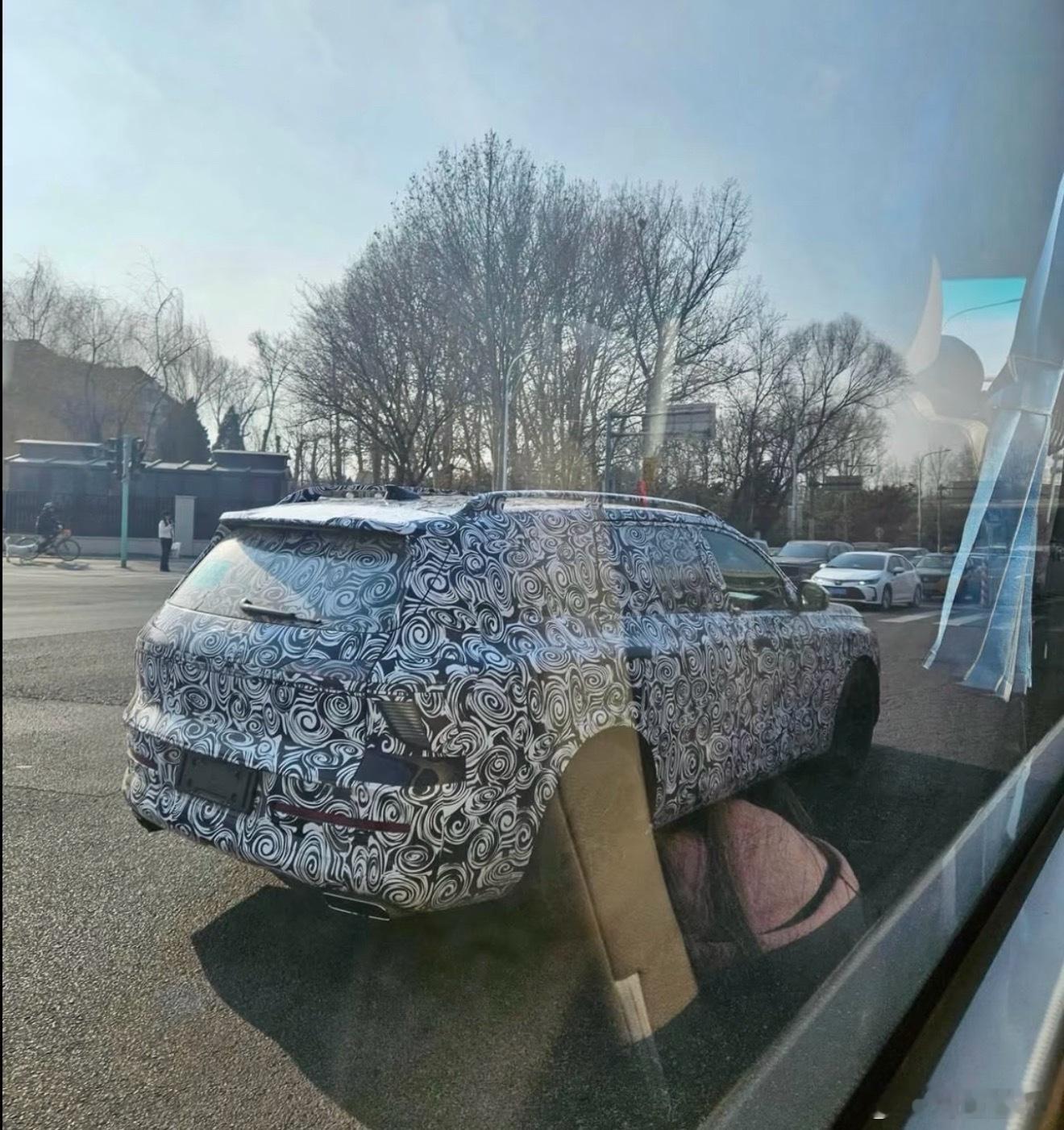 奥迪Q9在国内路试了，这么看的话预计今年年底或者是2027年就能和大家见面就是这