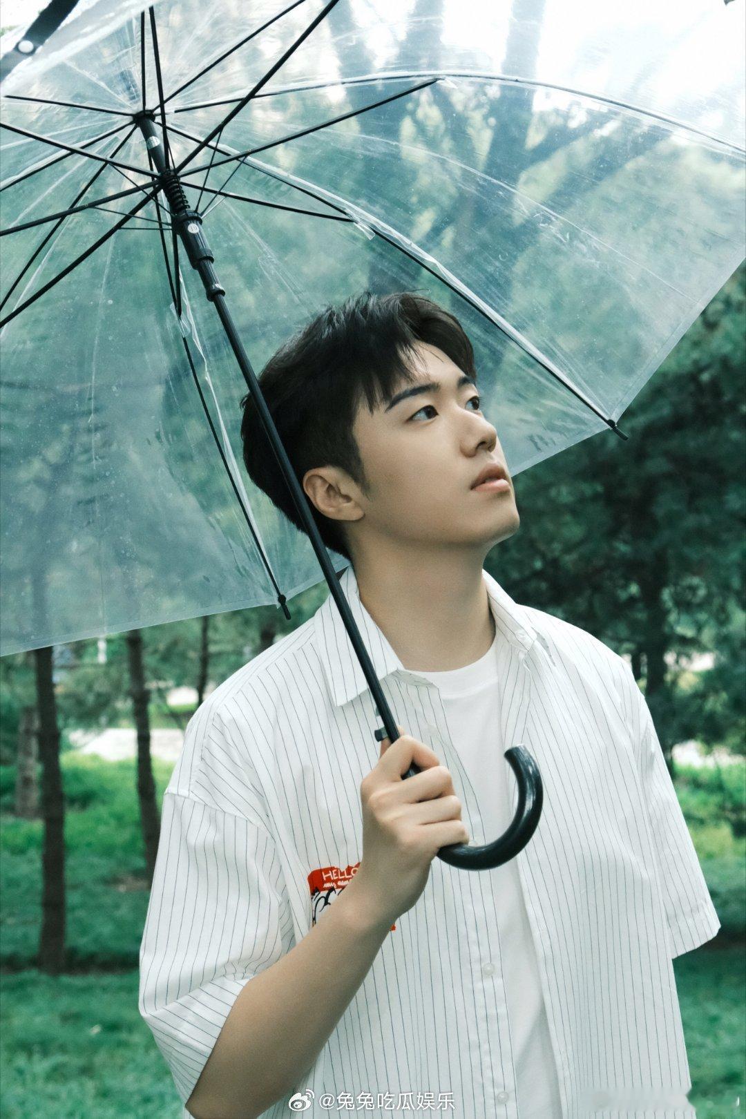 张哲华不排斥龙傲天标签  张哲华偶遇张雨霏演我追星  谁能看到奥运冠军不激动啊！