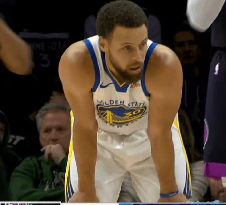 NBA常规赛勇士客场111-85打爆森林狼，巴特勒和库明加都因伤休战。库里膝盖不