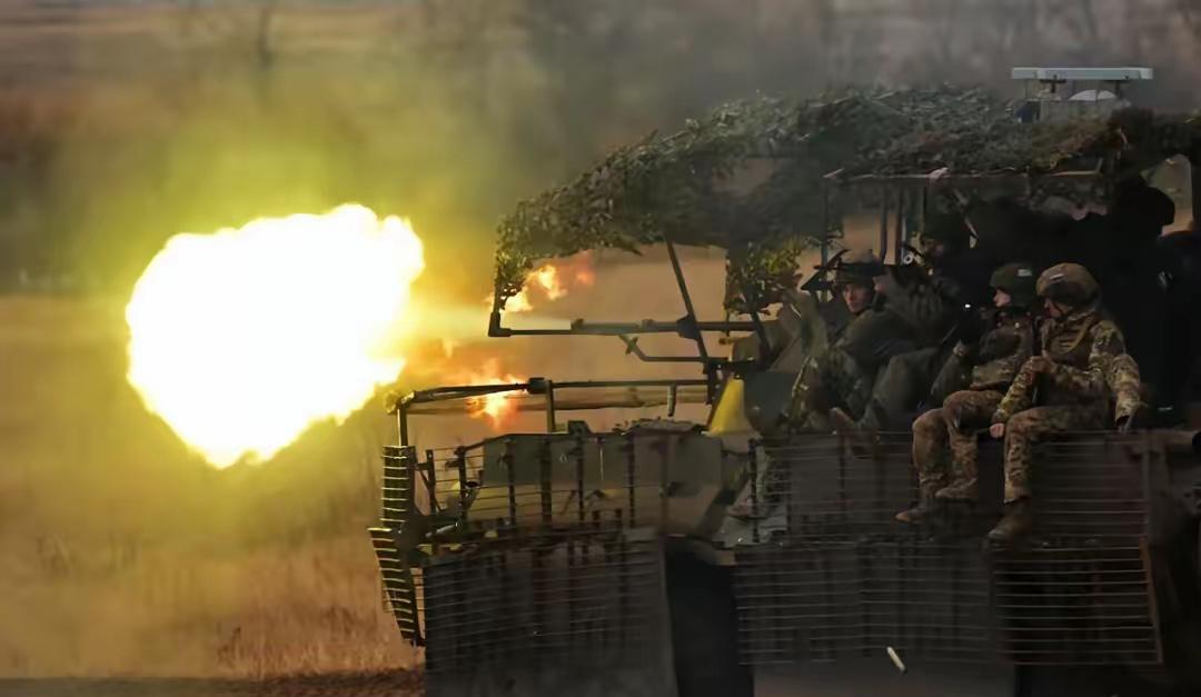 二战后，美国和北约殴打的都是中小国家，像俄罗斯这样的核大国，美国绝不可能与之开战