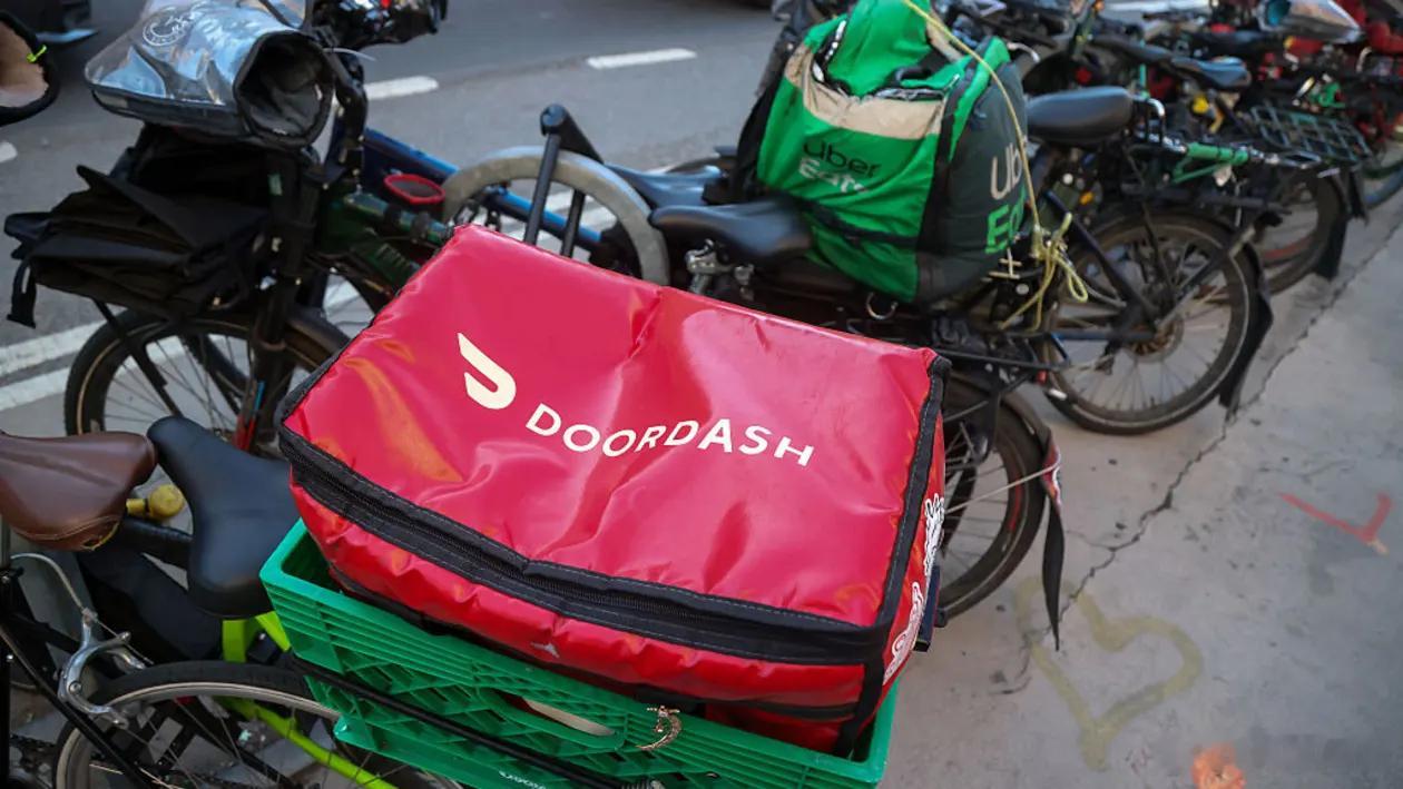【美国议员要求外卖软件DoorDash 提供有关其使用中国人工智能模型的信息】[