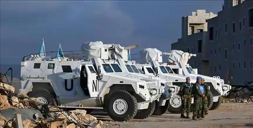 比利时突然强硬起来，直接和英美唱起了反调。
 
他们在机场拦下了英国准备运往以色