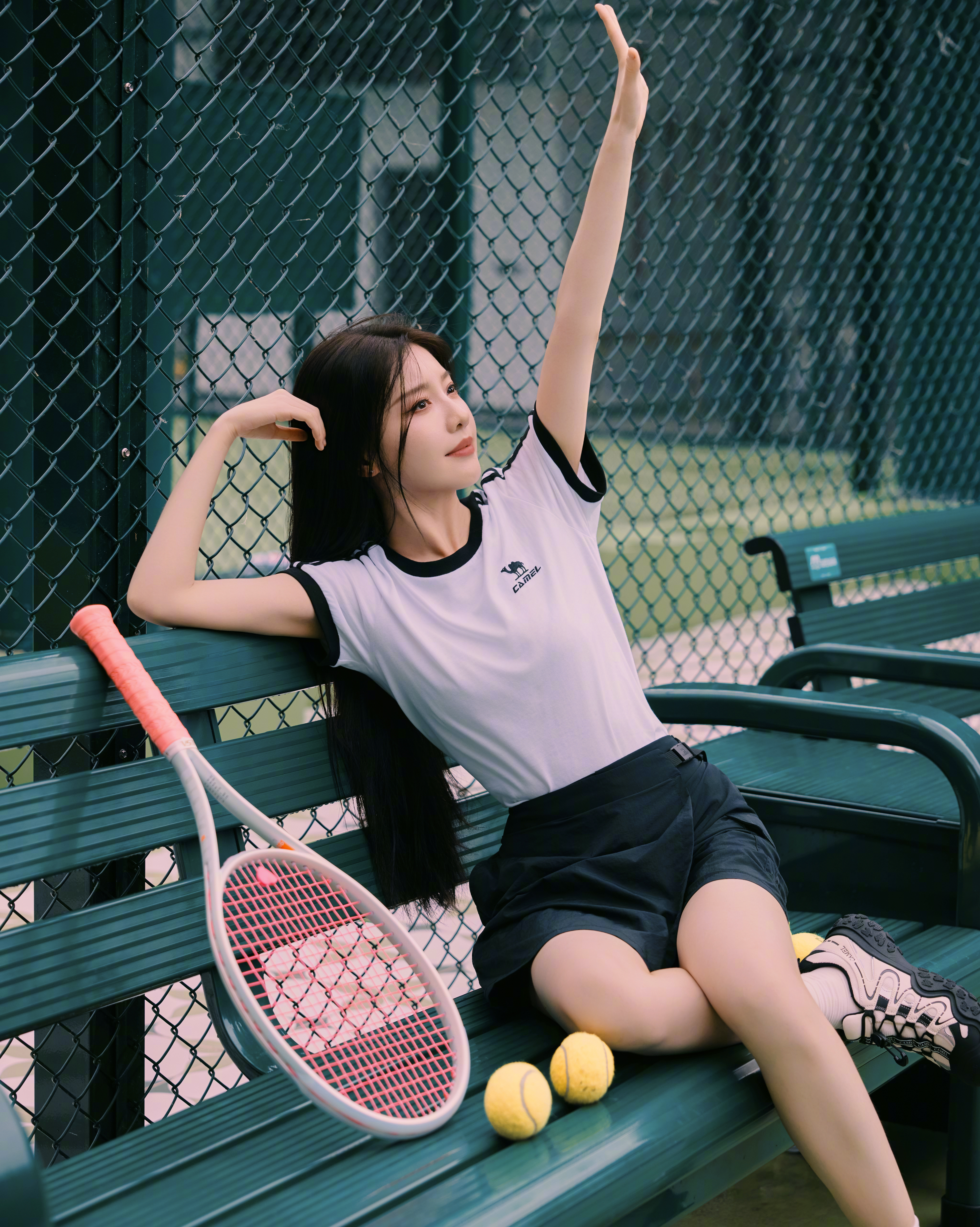 球场限定活力时刻送达🎾松弛随性，元气爆棚，明媚少女正在闪闪发光！王鹤润元气网球