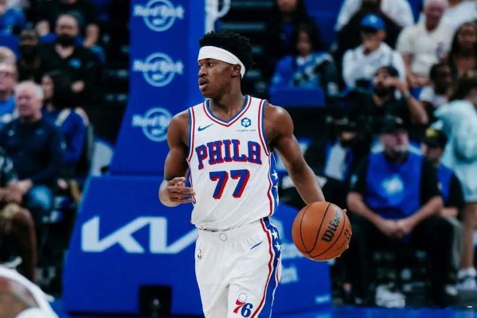 76人客场爆冷胜凯尔特人 系列赛1-1扳平北京时间4月22日，NBA季后赛首轮，