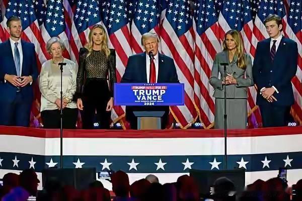 看得出川普在极力的激化矛盾，越血腥越好。
他知道，以后的选举要是输了，他们都得进