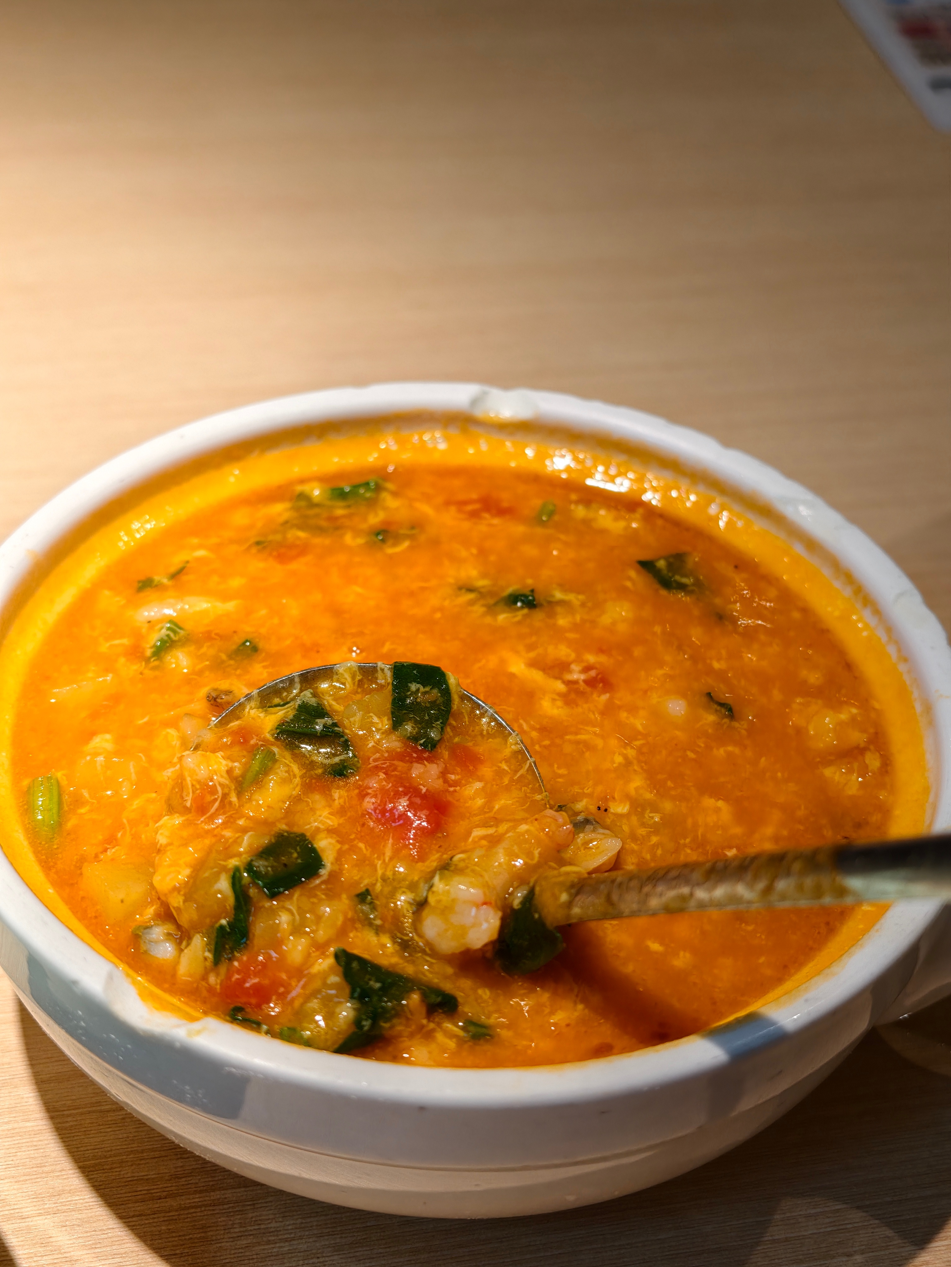 自己一个人吃饭的坏处：想吃的太多但是吃不完...今天馋疙瘩汤了，减肥之前开的年卡