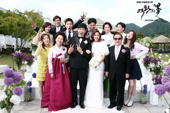 韩剧回顾 女王之花 首播11周年主演：金成铃、李钟赫、李圣经、尹博、金美淑 20