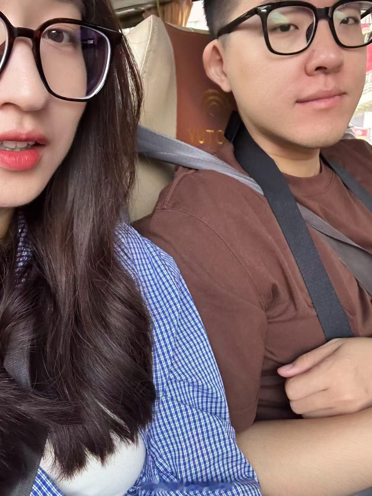 佳佳的恋爱碎碎念 我觉得不论谁跟我在一起都会很幸福的王总跟我在一起后 衣柜的衣服