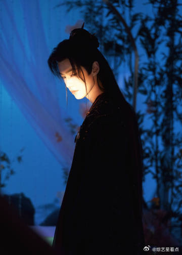 何与千夜奇谭夜幽冥妆造何与夜幽冥帅我一大跳 何与千夜奇谭夜幽冥妆造，真的帅的太权