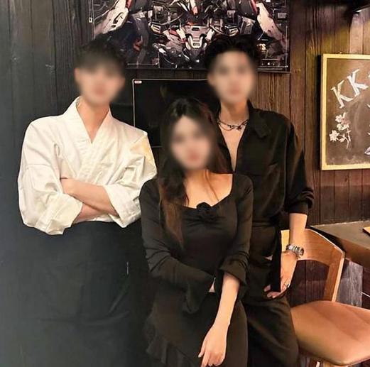 杭州一名女子背着丈夫在 KTV 点了两个男模，在有偿陪侍的过程中，女子身心获得了