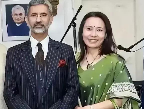 终于醒悟了！印度外长苏杰生称，如果俄罗斯和中国倒下了，那下一个就是印度。

印度