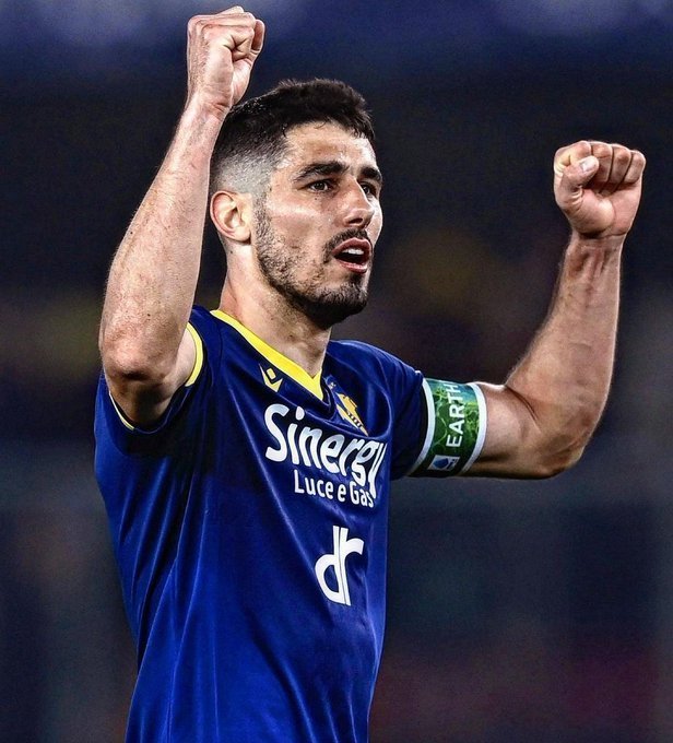 19/20赛季以来，意甲后卫中只有迪洛伦佐（22）的助攻次数比法拉奥尼（20）多