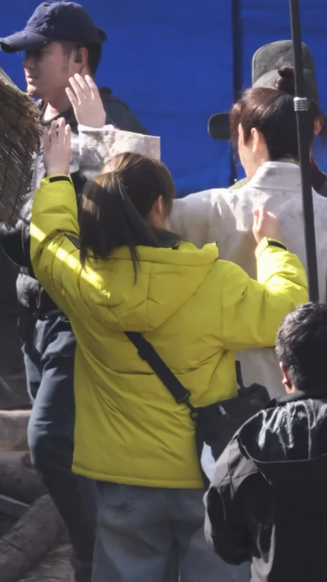 我笑死了成毅小发雷霆就这样： 