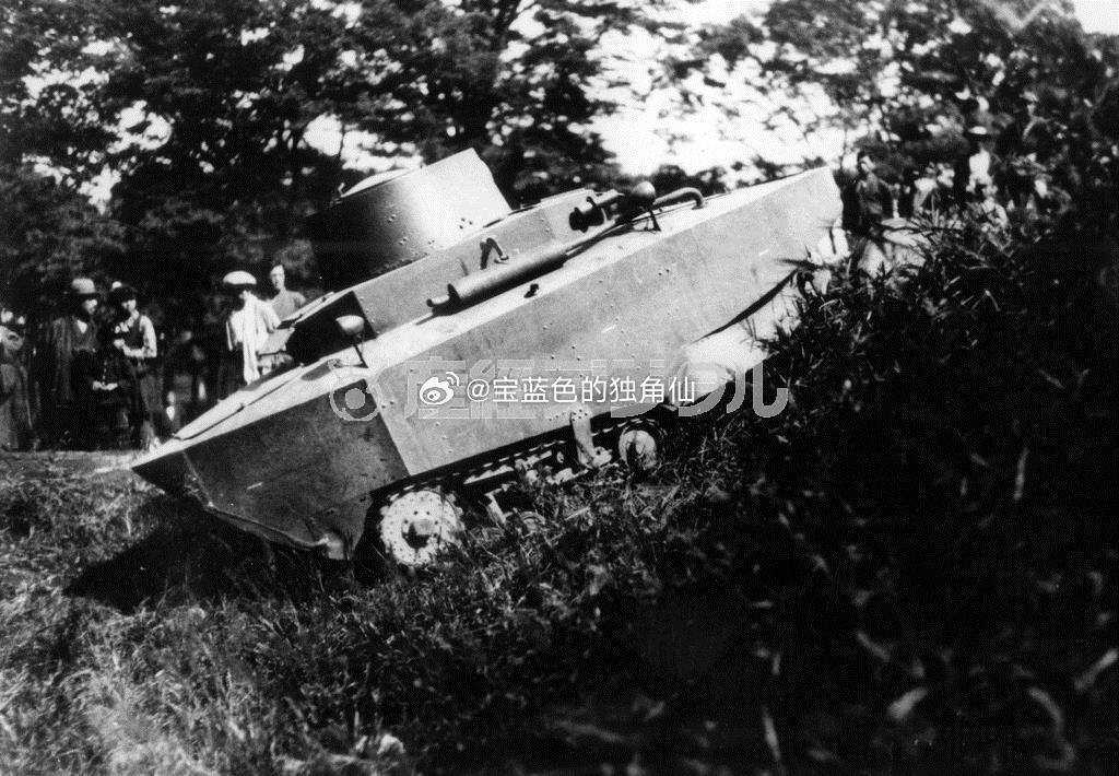 “試製半装軌式水陸両用戦車”内火艇的祖宗甚至还是个半履带车[二哈] ​​​