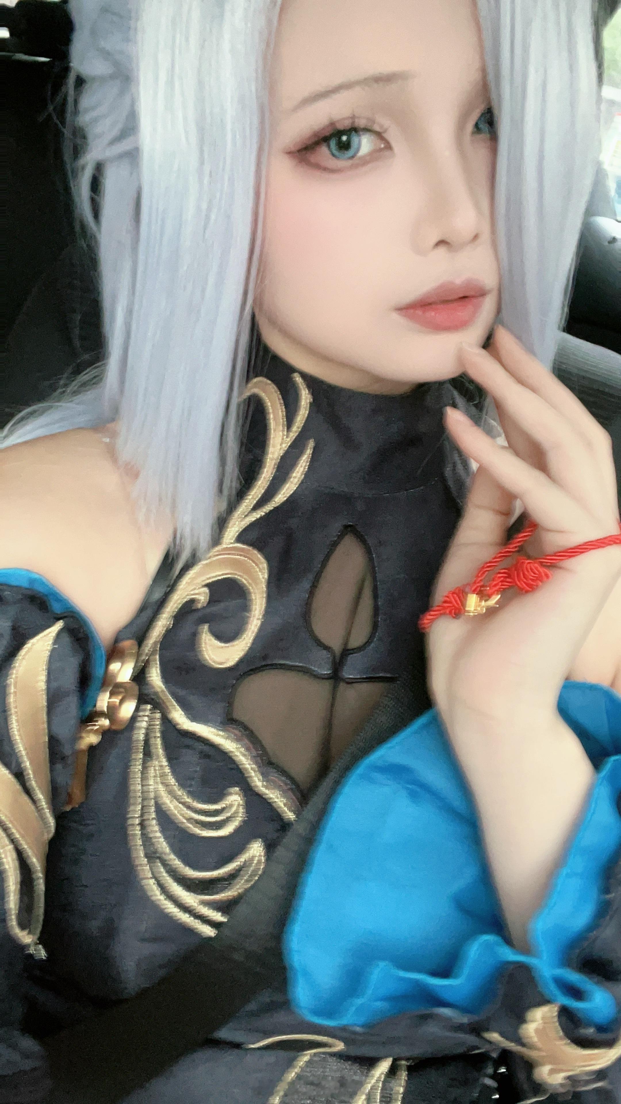 你才是，真正能锁住我的红绳#原神##申鹤##cos# ​​​