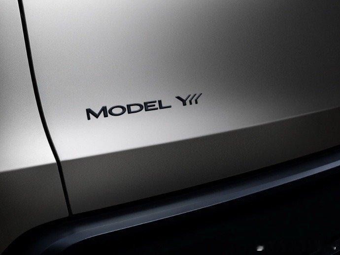 特斯拉ModelYL将于秋季发布刚刚特斯拉官方发布，长轴距版Model Y L 