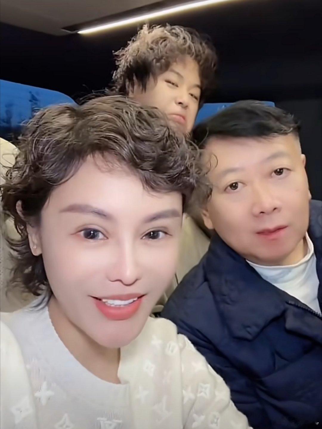 网红小影夫妇涉偷税漏税被查处 是什么人很喜欢看这种网红啊……[黑线] ​​​