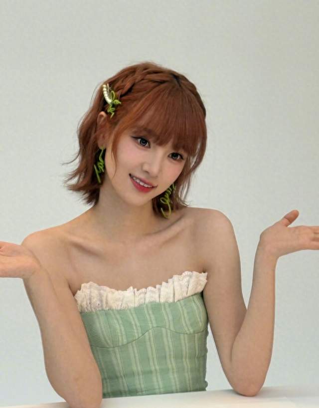 170cm103斤被吐槽太胖黄灿灿完美身材遭恶意挑剔，畸形审美该停了