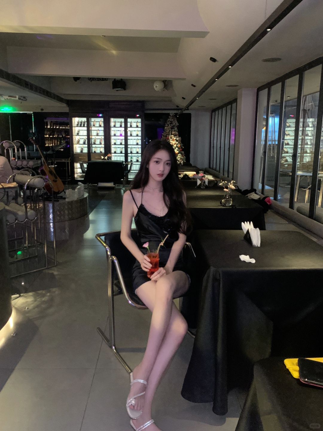 好喜欢这种黑黑的氛围感