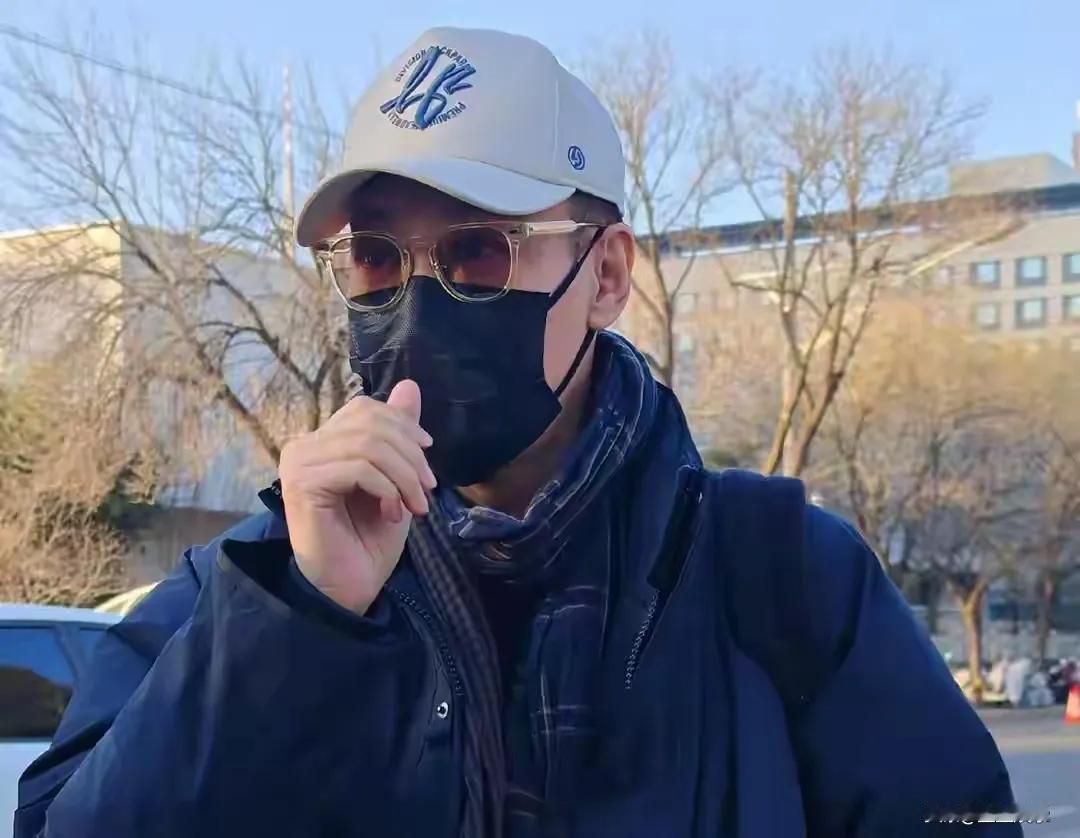 离春节仅剩1个月，52岁的实力派演员辛柏青终于传来喜讯——他凭借精湛演技斩获某重