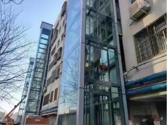 有没有和我一个想法的？老小区就不能有加装电梯这个事，楼体安全增加隐患，花费巨额财
