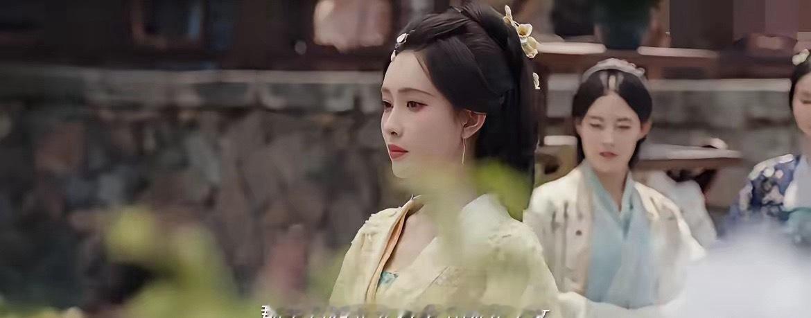 坦白来讲孟子义的新作早已让人审美疲劳，刚开播的《百花杀》，妆容发型和叙事套路都复