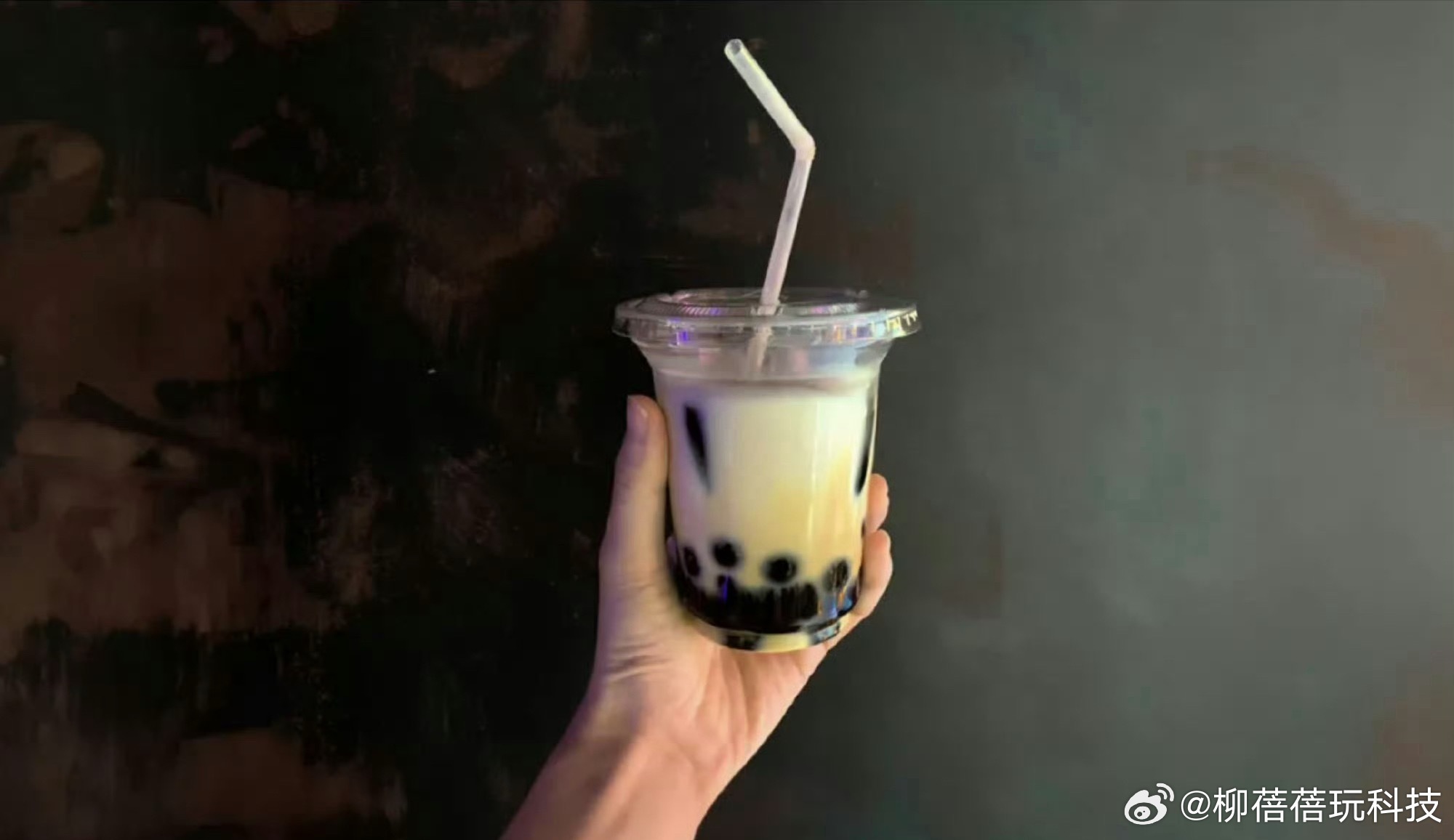 意识到了一杯奶茶钱真不是小钱个人觉得其实生活中大部分买的东西是情绪价值大于实际，