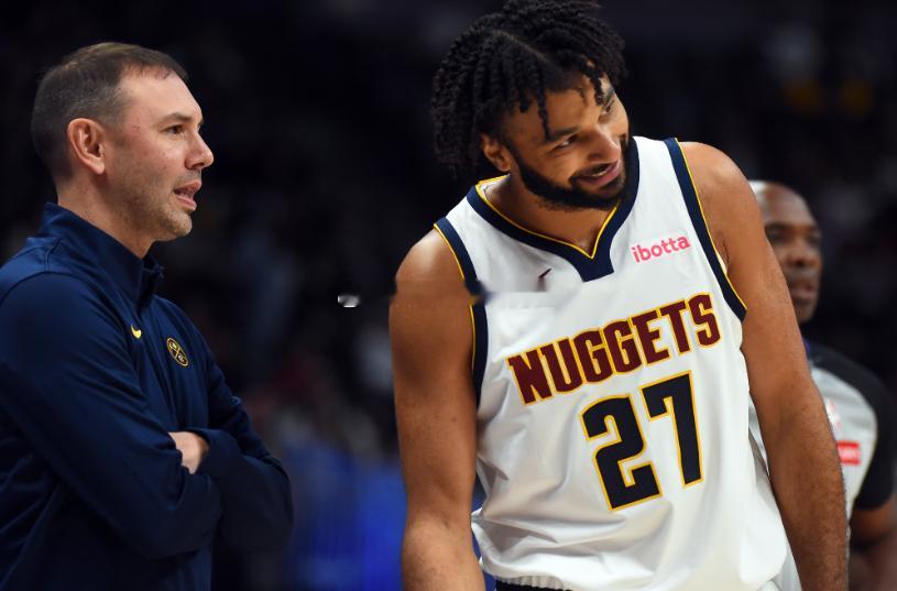 NBA常规赛继续进行，掘金今天在客场106-103战胜猛龙队。本场比赛，约基奇和