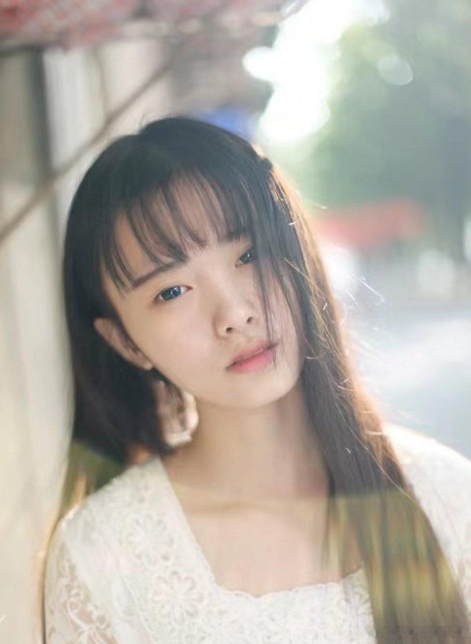 鞠婧祎超绝妈生脸 ​​​